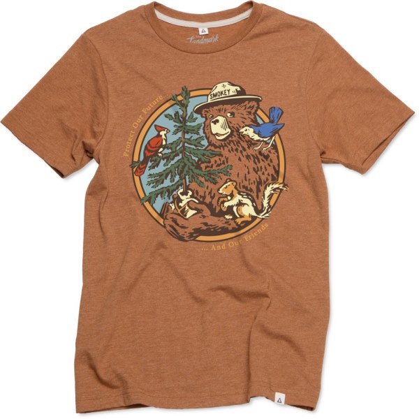 Rei Co-op El Proyecto Histórico Amigos De Smokey Camiseta Arcilla