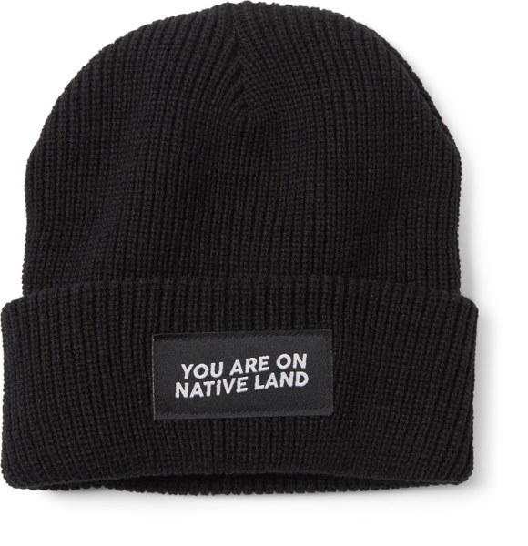 Gorro Acanalado De Invierno Negro Rei Co-op Urban Native Era You Are On Native Land